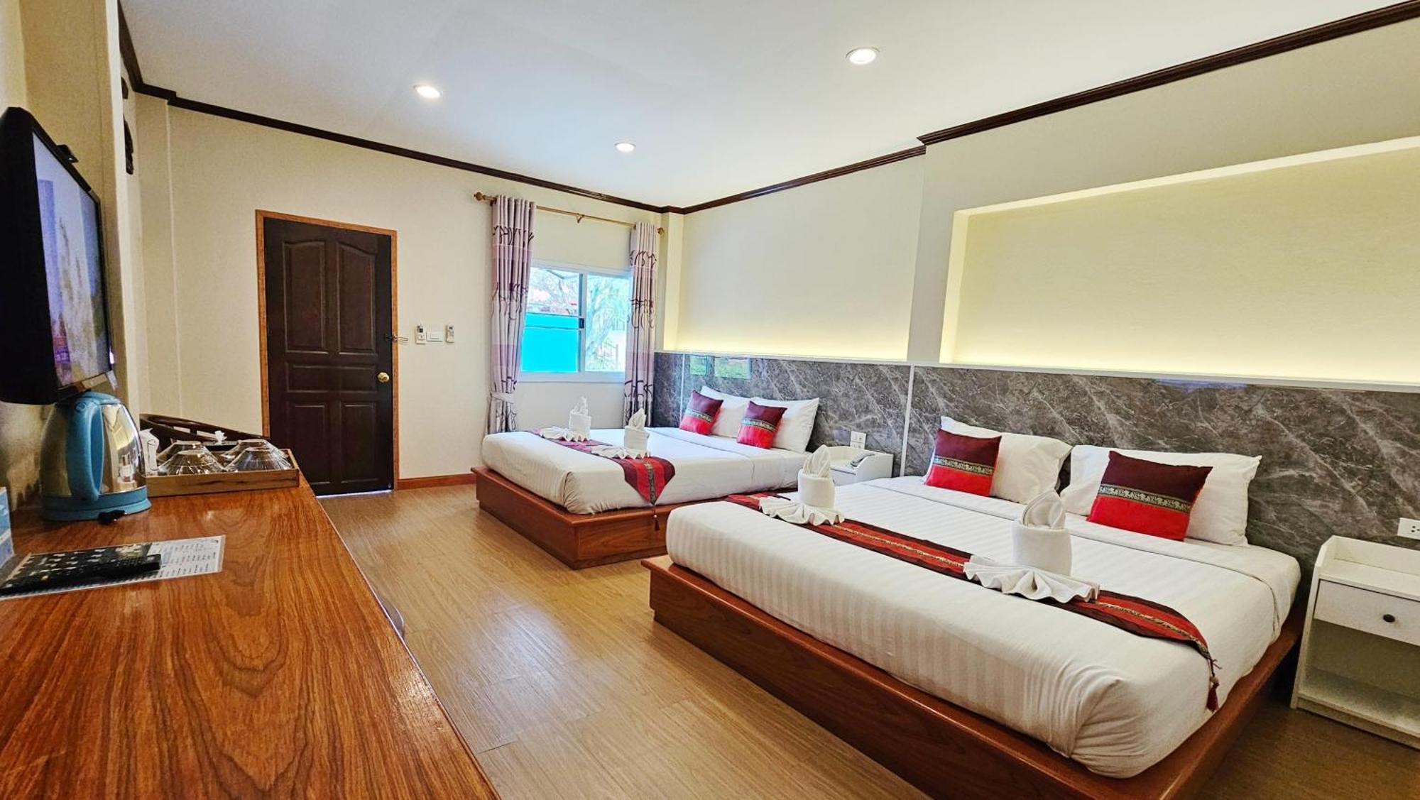 Phaithong Sotel Resort Chalong Eksteriør billede
